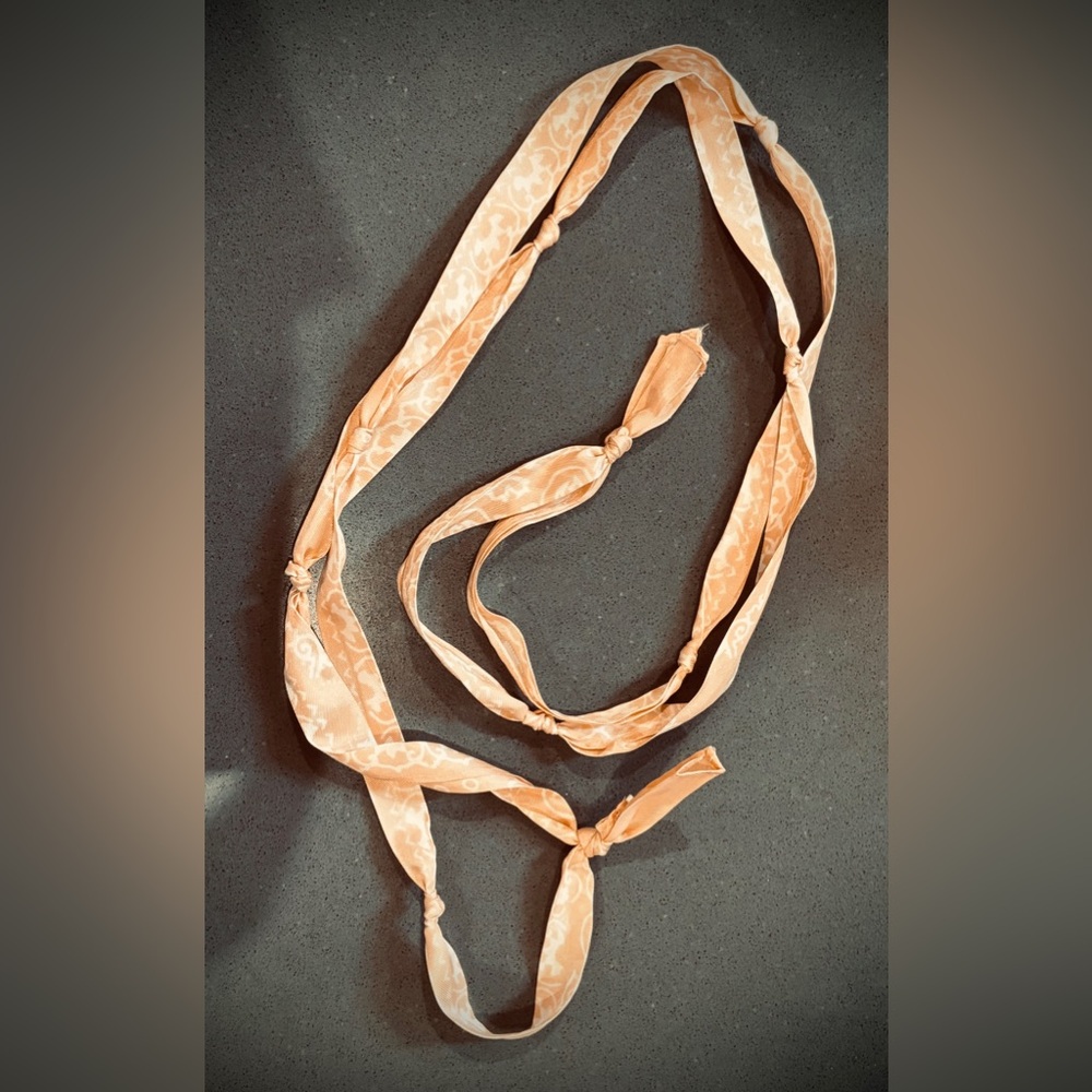 ๐ Pearl-Esque Patchwork Fabric Rag Neck Scarf Multi-Use Styling Accessory - Picture 6 of 13